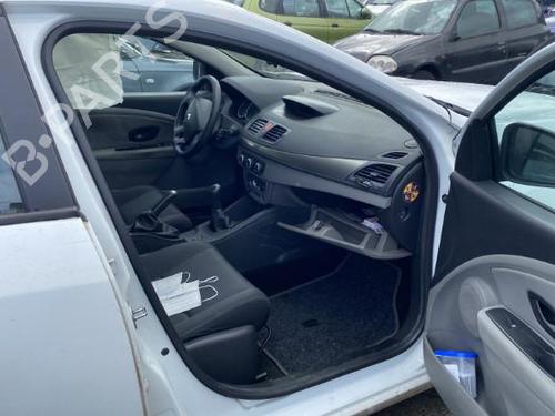Fuse box RENAULT MEGANE III Hatchback (BZ0/1_, B3_) 1.5 dCi | BP20185274E1 