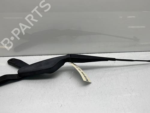 Used Front windshield wiper arm MERCEDES-BENZ C-CLASS (W204) C 200 CDI (204.007, 204.006) (136 hp) 26527843