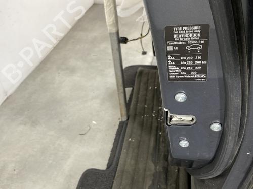 Right front door OPEL MERIVA B MPV (S10) 1.3 CDTI (75) | BP26121116C3 