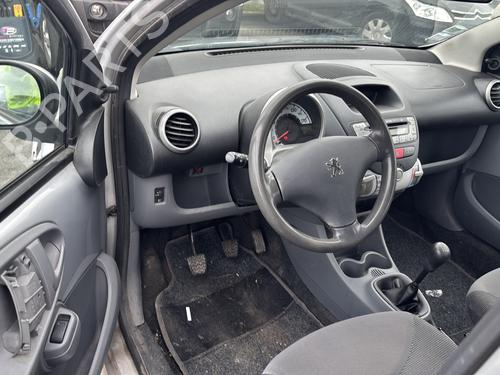 Left taillight PEUGEOT 107 (PM_, PN_) 1.0 | BP32125969C34 