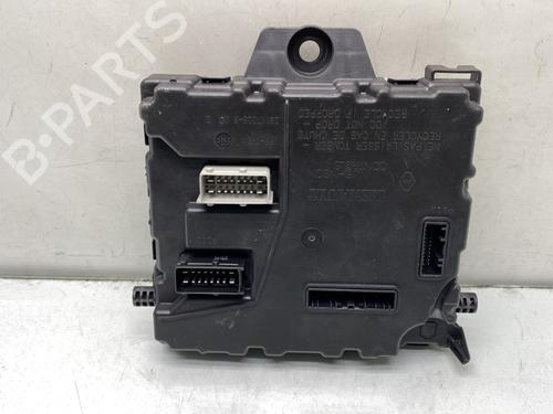 Used Fuse box RENAULT MASTER III Van (FV) 2.3 dCi 135 FWD (FV0N, FV08, FV06, FV00, FV1S) (136 hp) 31831264