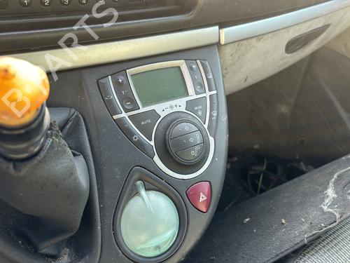 Fuse box PEUGEOT 807 (EB_) 2.2 HDi | BP38274096E1  - Image 25