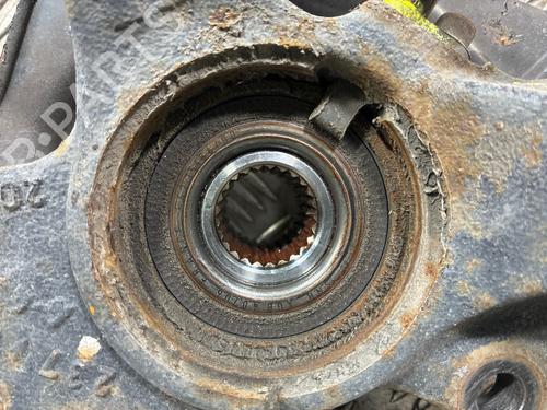 Used Left front steering knuckle Left front steering knuckle OPEL CORSA E (X15) 1.4 Turbo (08, 68) (101 hp) 34242609 34242609