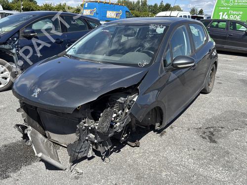 Brugte PEUGEOT 208 I (CA_, CC_) 1.6 HDi (92 hp) 4351321