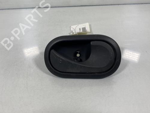 Used Front right interior door handle Front right interior door handle RENAULT MASTER III Van (FV) 2.3 dCi 125 FWD (FV0C, FV0D, FV0G, FV0H, FV0J, FV0K,... (125 hp) 20008508 20008508
