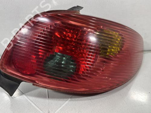 Rückleuchte Rechts für PEUGEOT 206 Hatchback (2A/C) 1.4 HDi eco 70 (68 hp) 30887630
