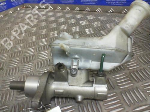 Used Brake master cylinder RENAULT CLIO III (BR0/1, CR0/1) [2005-2014]  19986358