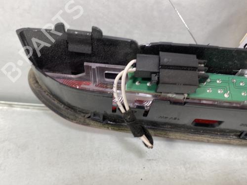 third-brake-light-vw-touran-5t1-2015-29141743 main image