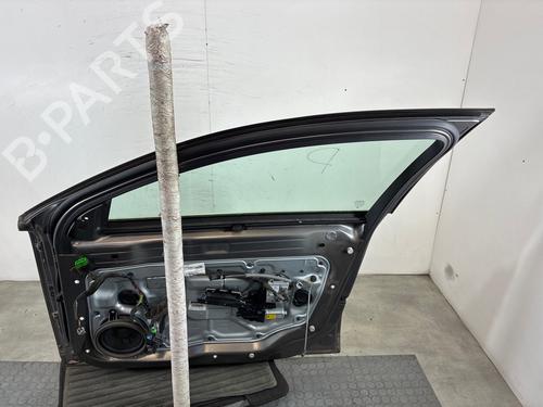 Dør højre fortil Dør højre fortil VOLVO V70 III (135) 2.0 D (136 hp) 39708073 39708073