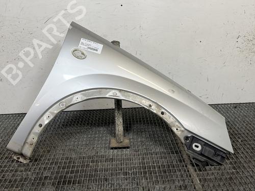 Used Right front fenders OPEL CORSA C (X01) 1.2 Twinport (F08, F68) (80 hp) 31064397