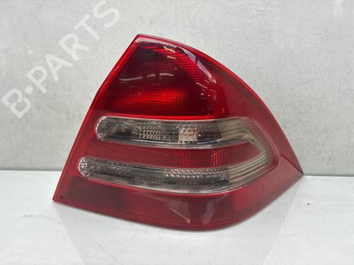 Used Right taillight Right taillight MERCEDES-BENZ C-CLASS (W203) C 220 CDI (203.006, 203.008) (143 hp) 36281464 36281464