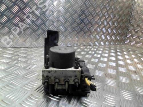 Used ABS pump NISSAN MICRA III (K12) 1.2 16V (80 hp) 19979535