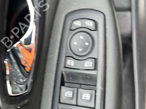 Right front fog light RENAULT SCÉNIC III (JZ0/1_) 1.2 TCe | BP30112926C31