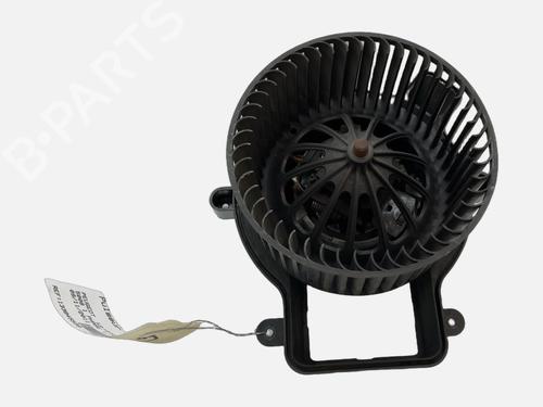Used Heater blower motor Heater blower motor PEUGEOT 5008 (0U_, 0E_) 1.6 HDi (110 hp) 39709103 39709103