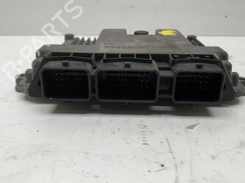 Used Engine control unit (ECU) RENAULT MEGANE II (BM0/1_, CM0/1_) [2001-2012]  21196544
