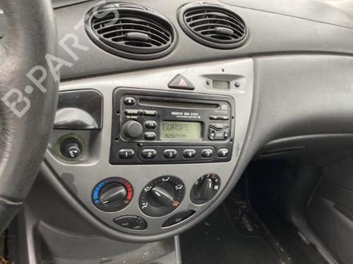 Left front fog light FORD FOCUS I Turnier (DNW) 1.8 TDCi | BP19957579C30 