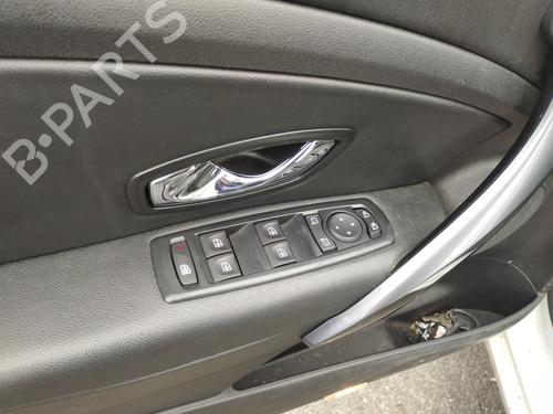 Card reader RENAULT MEGANE III Hatchback (BZ0/1_, B3_) | BP37723496E4 - Image 7
