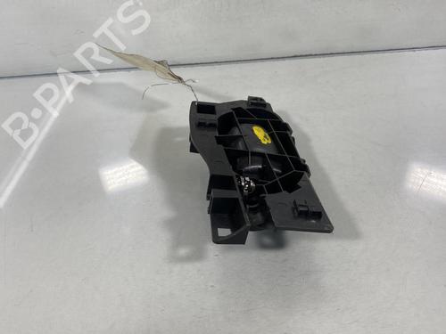 Used Front left interior door handle Front left interior door handle 20025164 20025164