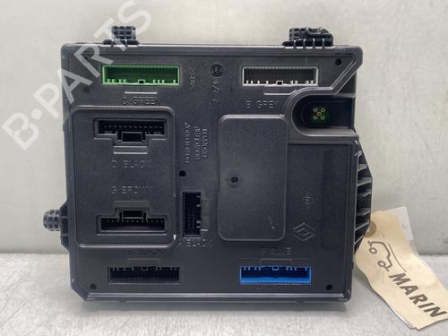 Used Fuse box RENAULT SCÉNIC III (JZ0/1_) 1.4 16V (JZ0F, JZ1V) (131 hp) 31170071