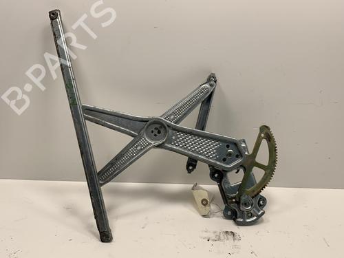 Used Front left window mechanism TOYOTA YARIS (_P1_) 1.0 (SCP10_, SCP10R) (68 hp) 20024147