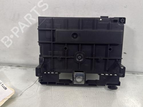 Used Fuse box Fuse box PEUGEOT 407 (6D_) 2.0 HDi 135 (6DRHRH, 6DRHRE, 6DRHRG, 6DRHRJ) (136 hp) 34358172 34358172