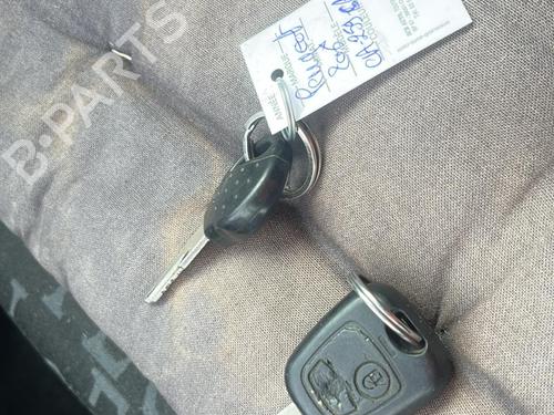 Fuse box PEUGEOT 206 Hatchback (2A/C) 2.0 HDI 90 | BP23903969E1 