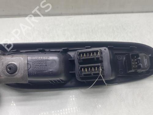 Used Left front window switch Left front window switch RENAULT CLIO II (BB_, CB_) 1.9 dTi (B/CB0U) (80 hp) 19988800 19988800