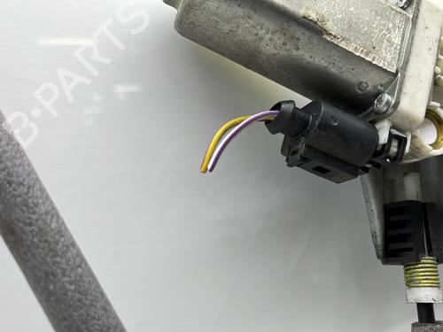 Used Front right window mechanism Front right window mechanism FORD FOCUS I (DAW, DBW) 1.8 TDCi (100 hp) 20659738 20659738