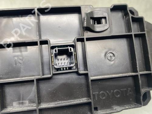 Used Climate control TOYOTA YARIS (_P13_) 1.5 (NSP131_) (112 hp) 19969504