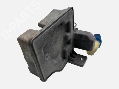 Used Windscreen washer tank Windscreen washer tank AUDI A1 Sportback (8XA, 8XF) 1.6 TDI (90 hp) 39731122 39731122