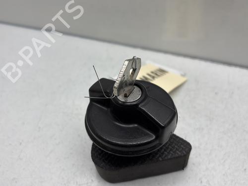 Used Fuel cap RENAULT SUPER 5 (B/C40_) 1.4 Cat (B/C/407) (58 hp) 29759324