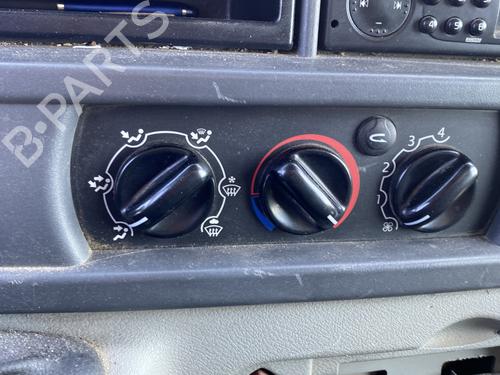 Right front indicator RENAULT MASTER II Van (FD) 2.5 dCi (FD01, FD02, FD21, FD22, FD31, FD32, FD3Y, FD71,... | BP28537780C33  - Image 7