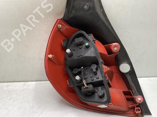 Right taillight RENAULT CLIO III (BR0/1, CR0/1) 1.2 16V (BR02, BR0J, BR11, CR02, CR0J, CR11) | BP28281587C35