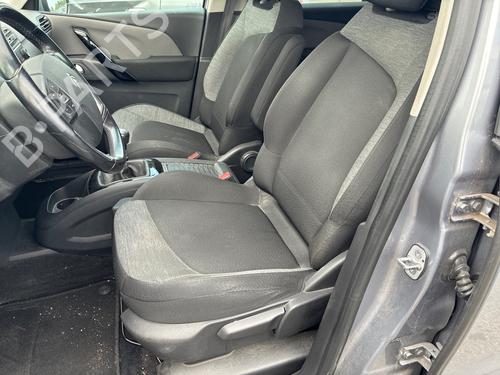 Switch CITROËN C4 Picasso II 1.6 BlueHDi 120 | BP39455162I30 - Image 10