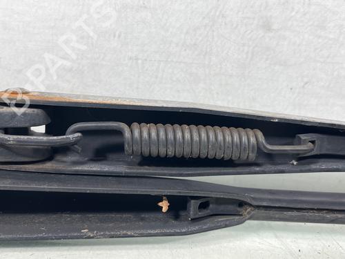 Used Front windshield wiper arm Front windshield wiper arm RENAULT TWINGO I (C06_) 1.2 (C066, C068) (58 hp) 34243087 34243087