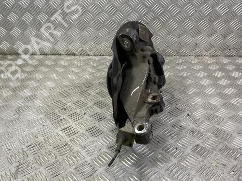 Used Right front steering knuckle Right front steering knuckle VOLVO V70 II (285) D5 (163 hp) 19992853 19992853