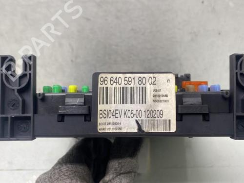 Used Fuse box Fuse box PEUGEOT 308 SW I (4E_, 4H_) 1.6 HDi (109 hp) 19951373 19951373