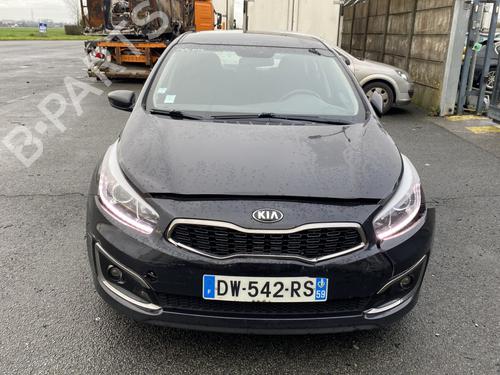 Left front fog light KIA CEE'D (JD) 1.0 T-GDI | BP29413502C30  - Image 15