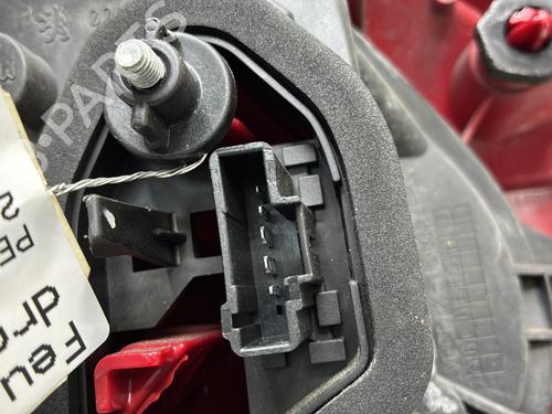 Used Right taillight Right taillight PEUGEOT 208 I (CA_, CC_) 1.4 HDi (68 hp) 33830284 33830284