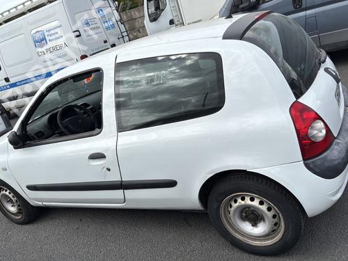 Left front fenders RENAULT CLIO II (BB_, CB_) 1.5 dCi (B/CB07) | BP30878480C41 