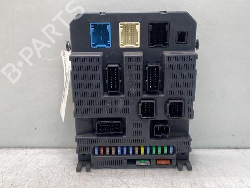 Used Fuse box Fuse box PEUGEOT 308 I (4A_, 4C_) 2.0 HDi (136 hp) 34332864 34332864