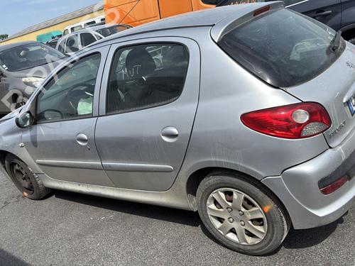 Right headlight PEUGEOT 206+ (2L_, 2M_) 1.4 HDi eco 70 | BP32168456C29 