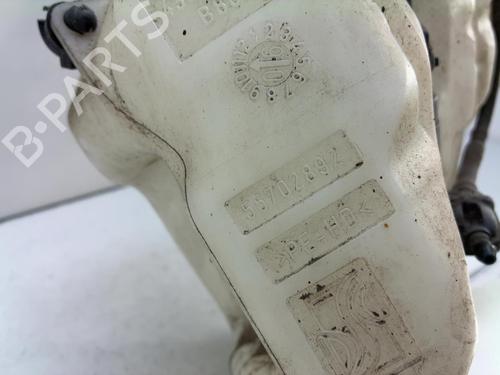 Used Windscreen washer tank Windscreen washer tank FIAT GRANDE PUNTO (199_) 1.3 D Multijet (199.AXD11, 199.AXD1A, 199.AXD1B,... (90 hp) 39753354 39753354