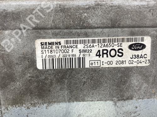 Engine control unit (ECU) FORD FIESTA V (JH_, JD_) 1.4 16V | BP30964593M57