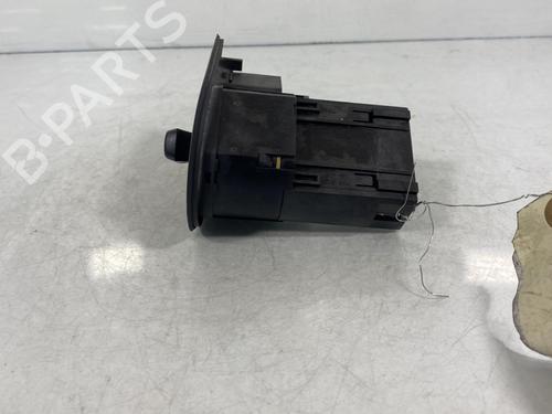 Used Headlight switch Headlight switch SEAT IBIZA IV (6J5, 6P1) 2.0 TDI (143 hp) 20000405 20000405
