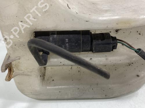 Used Windscreen washer tank Windscreen washer tank IVECO DAILY III Van 35 C 12 V, 35 S 12 V (AGKA43A2, AGKB43A2, AGKB46A2,... (116 hp) 20009197 20009197