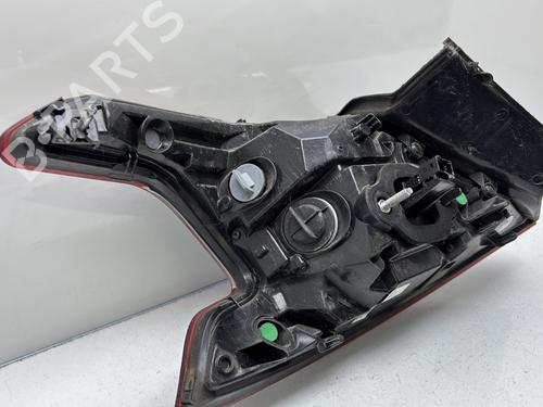 Used Right taillight Right taillight 30181040 30181040