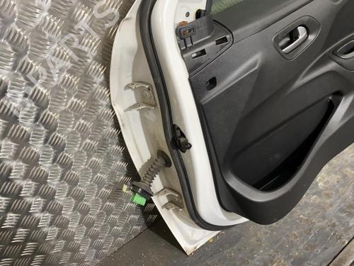 Used Right front door Right front door 20027492 20027492