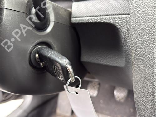 Moteur de trappe à carburant VW GOLF V (1K1) 1.9 TDI | BP30778002E18