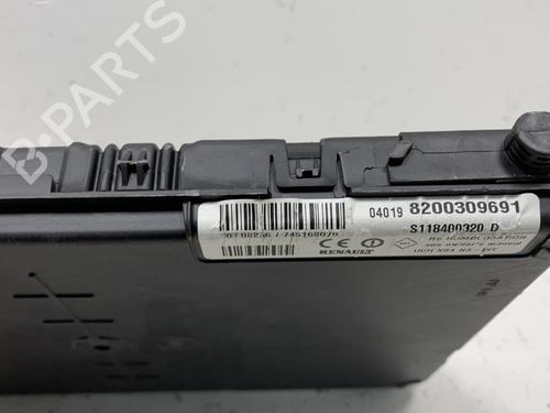 Fuse box RENAULT GRAND SCÉNIC II (JM0/1_)  | BP19975754E1 